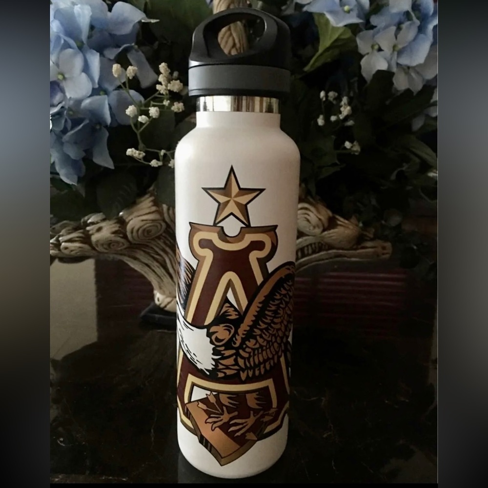 New insulated Thermos for adults